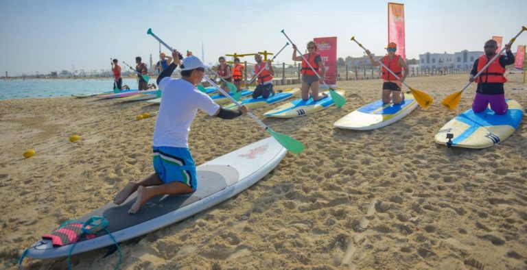 paddle boarding classes Dubai fitness challenge